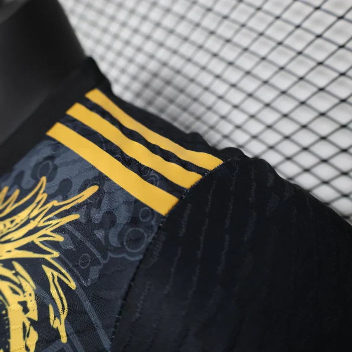 Real Madrid "Dorado Dragon" Edición Especial