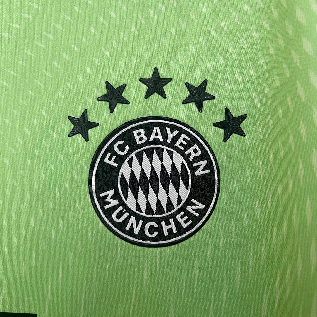 2025/2026 Bayern Munchen Green Goalkeeper Kit