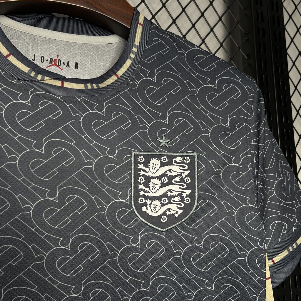 England "Burrbery" Edición Especial