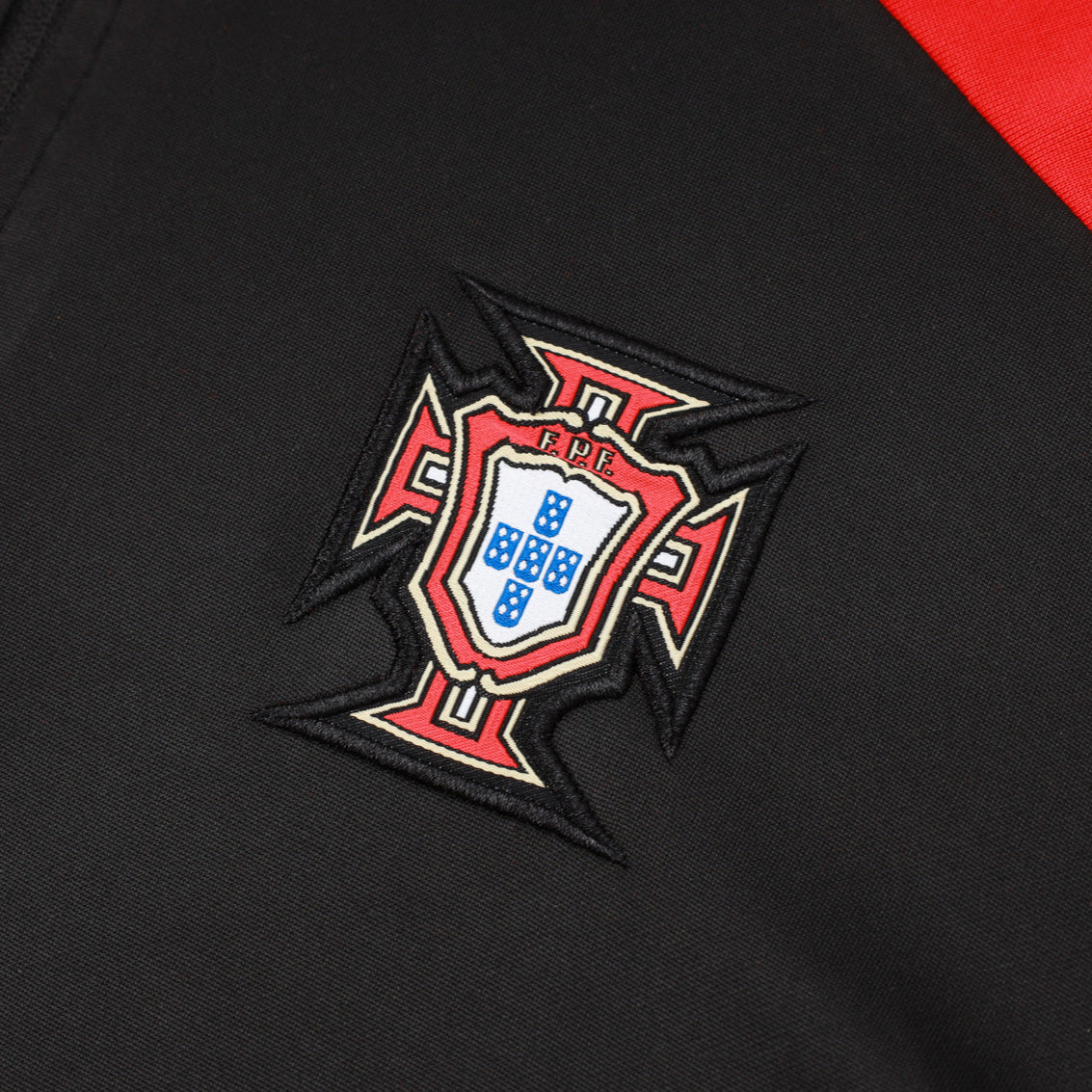 Portugal Black and Red Chándal