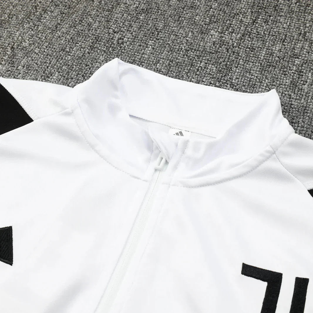 Juventus White and Black Chándal