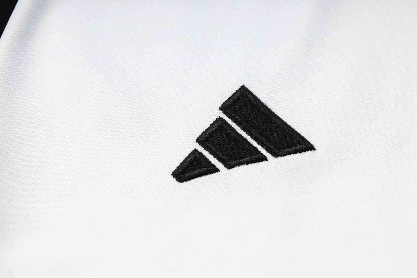 Juventus White and Black Chándal