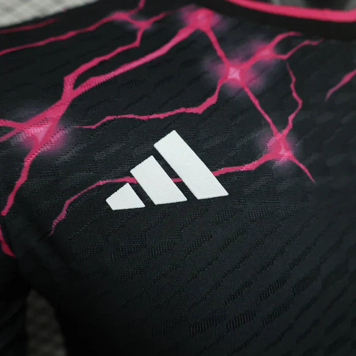 Real Madrid "Aurora Panther" Edición Especial