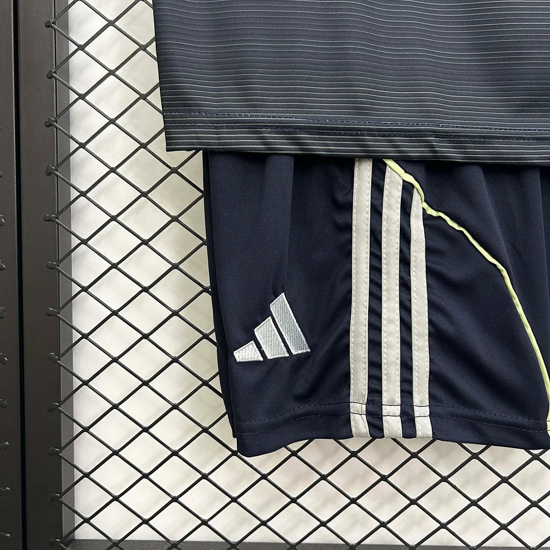 2025/2026 Real Madrid Visitante Kit Talla Niño