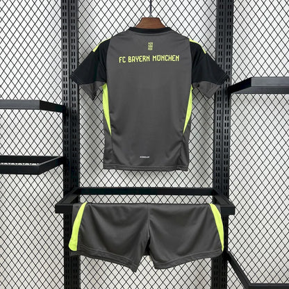 2025/2026 Bayern Munchen Goalkeeper Kit Talla Niño