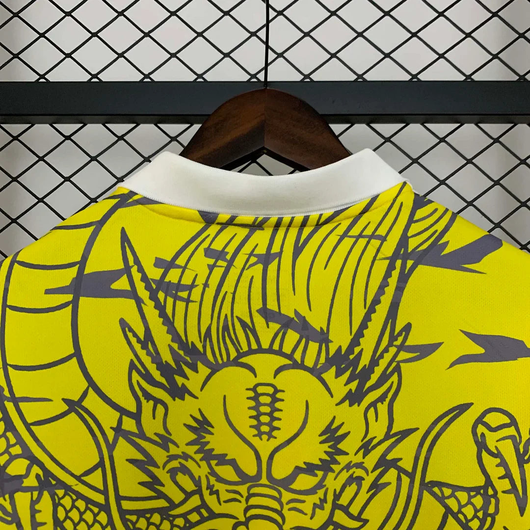 Real Madrid "Dragón Amarillo" Edición Especial