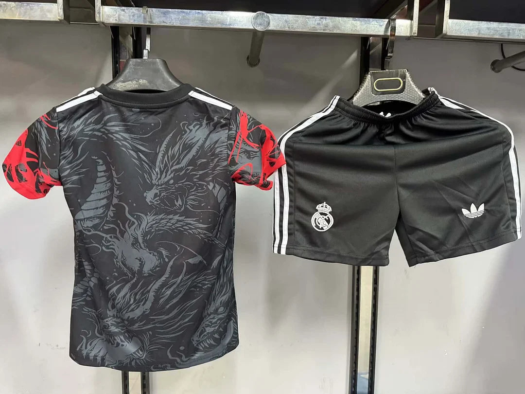 Real Madrid "Dragon's Embrace" Edición Especial Talla Niño
