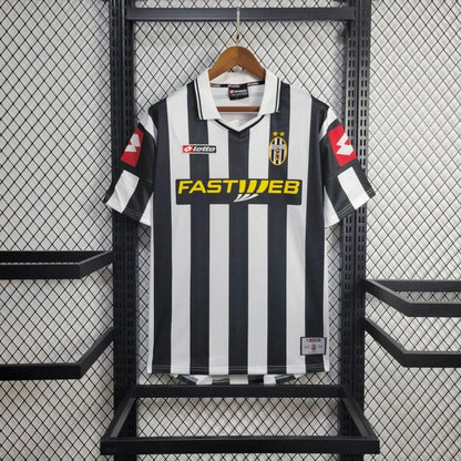 2001-2002 Retro Juventus Local