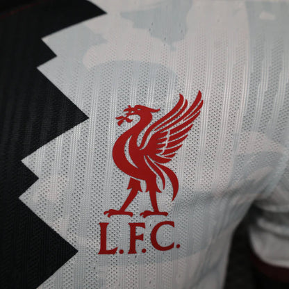 Liverpool "Tri-Color Blitz" Edición Especial