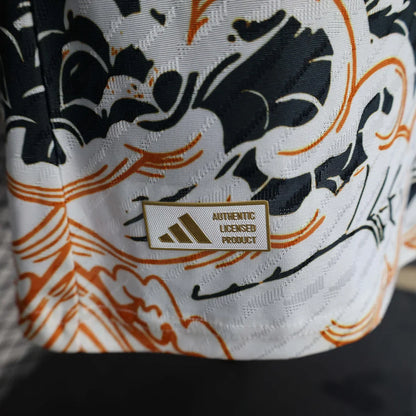 Real Madrid "Dragon Claw" Edición Especial