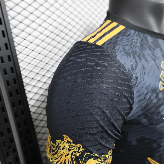 Real Madrid "Dorado Dragon" Edición Especial