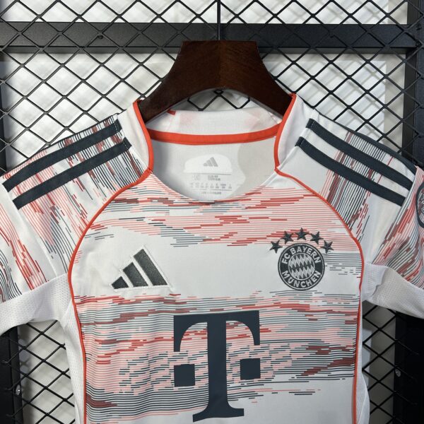 2025/2026 Bayern Munchen Visitante Kit Talla Niño