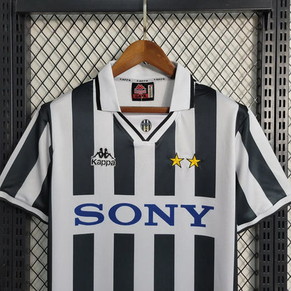 1996-1997 Retro Juventus Local