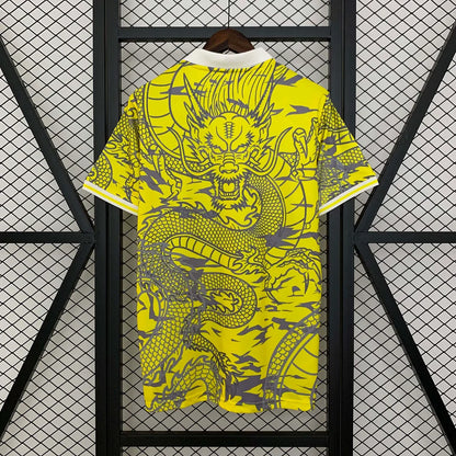 Real Madrid "Dragón Amarillo" Edición Especial