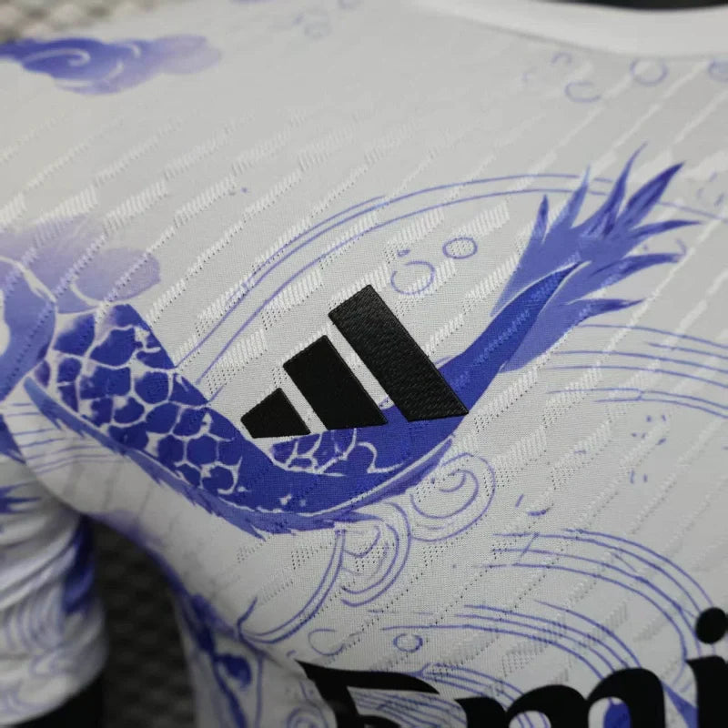 Real Madrid "Snowbound Veil" Edición Especial