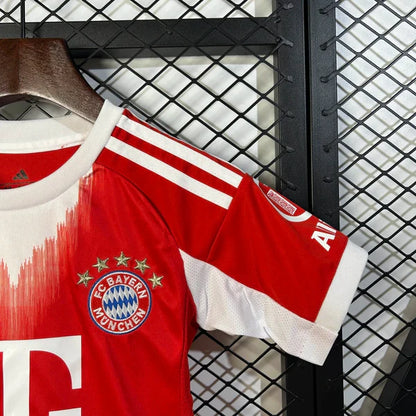 2025/2026 Bayern Munchen Local Kit Talla Niño