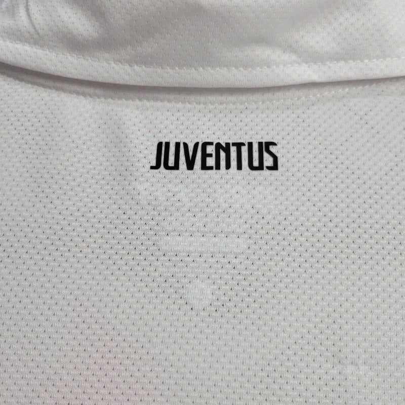 2010-2011 Retro Juventus Visitante