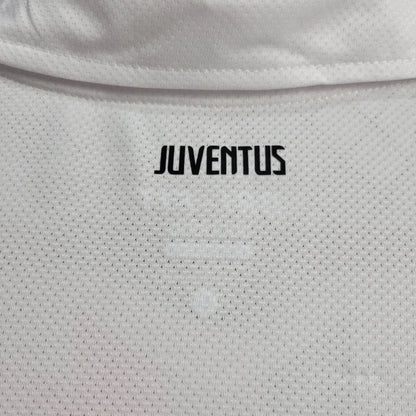 2010-2011 Retro Juventus Visitante