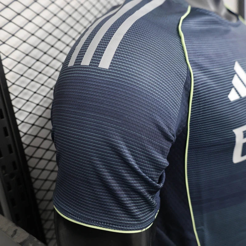 Real Madrid 2025/2026 Visitante Kit