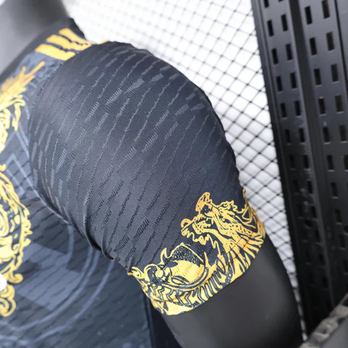 Real Madrid "Dorado Dragon" Edición Especial
