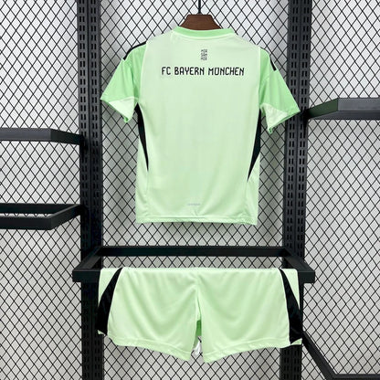 2025/2026 Bayern Munchen Green Goalkeeper Kit Talla Niño