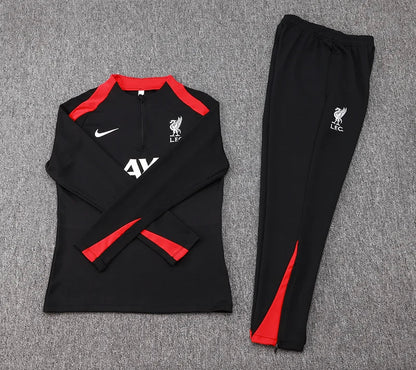 Liverpool Black and Red Chándal