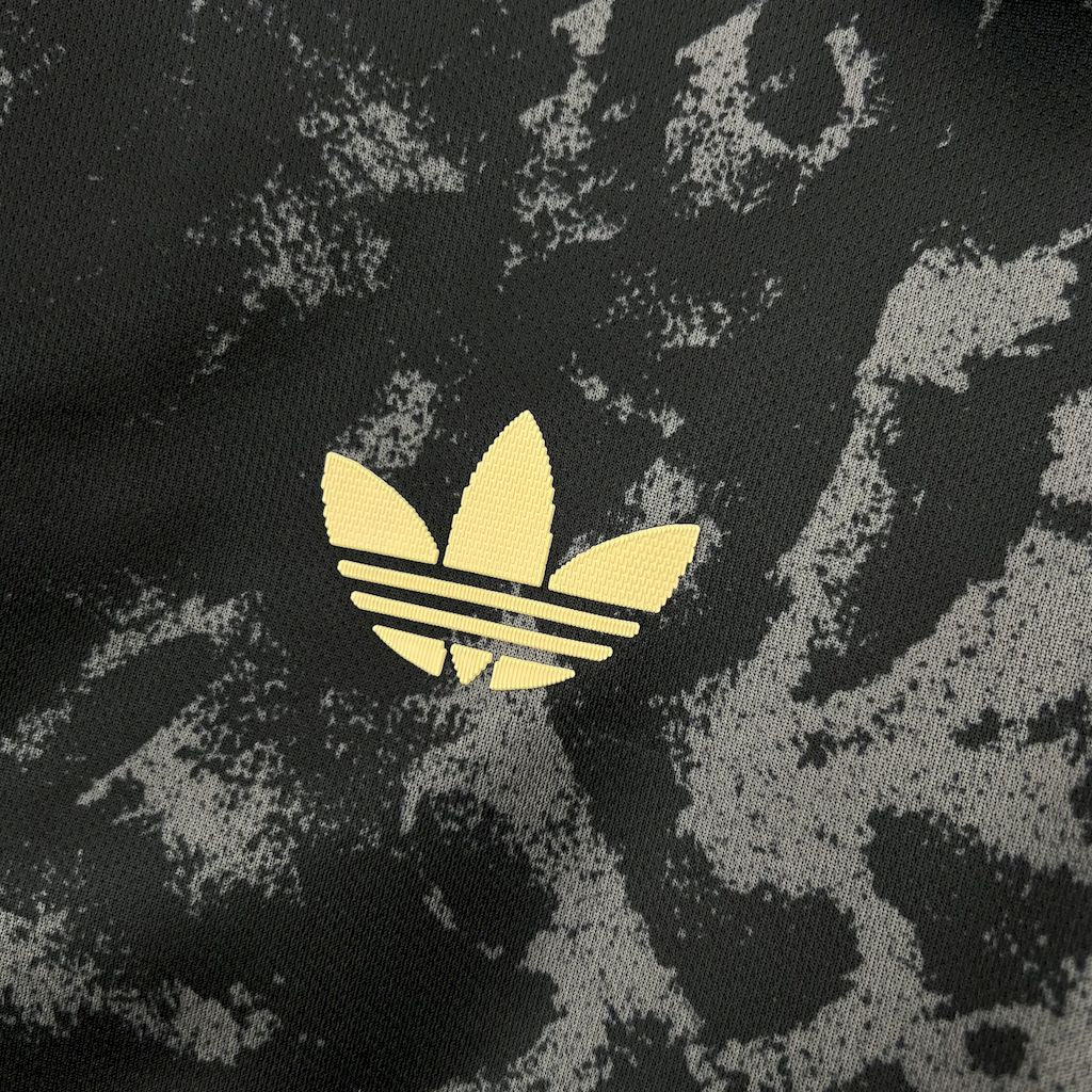 Ajax X Stone Island Edición Especial