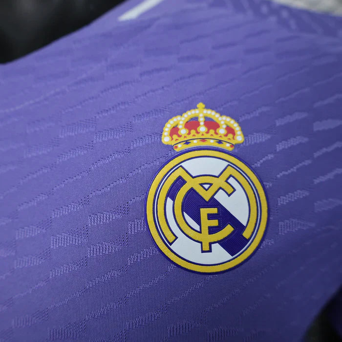 Real Madrid 2024/2025 Alternativa Kit