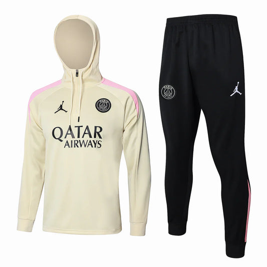 PSG Paris Saint Germain Beige and Black Chándal