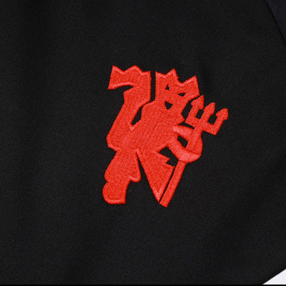 Manchester United Black and Red Chándal II
