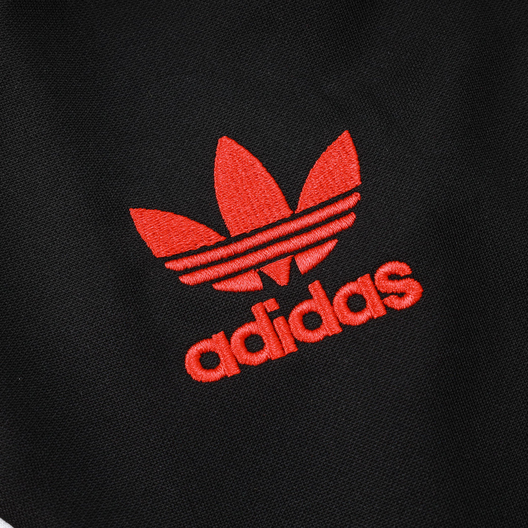 Manchester United Black and Red Chándal II