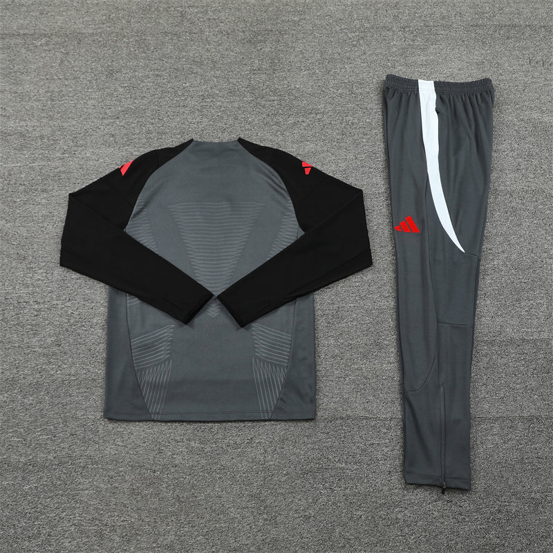 Manchester United Gray Chándal III