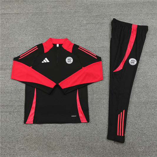 Bayern Munchen Black and Red Chándal