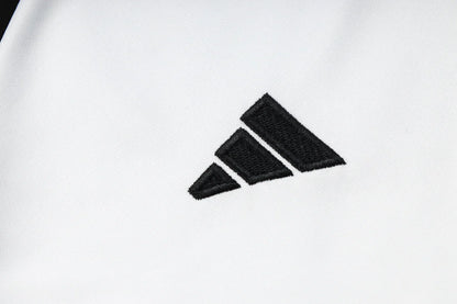 Juventus White and Black Chándal