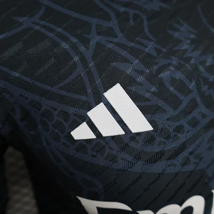 Real Madrid "Midnight Dragon" Edición Especial