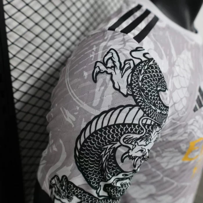 Real Madrid "Golden Serpent" Edición Especial