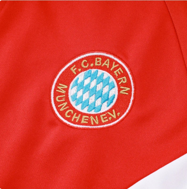 Bayern Munchen Red and Black Chándal III