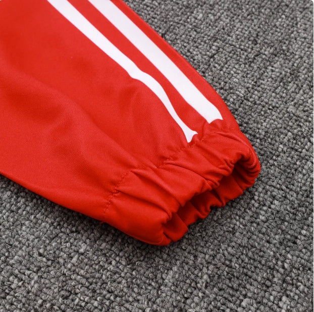 Bayern Munchen Red and Black Chándal III
