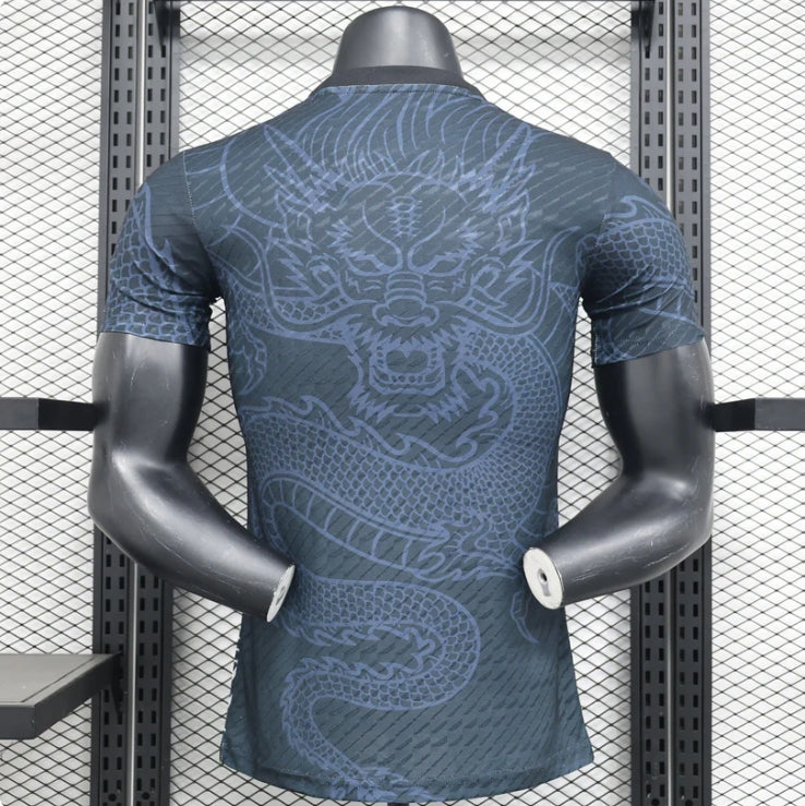 Real Madrid "Midnight Dragon" Edición Especial