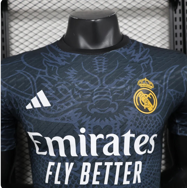Real Madrid "Midnight Dragon" Edición Especial