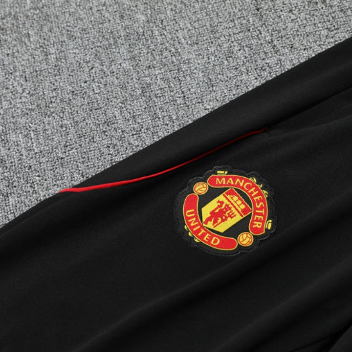 Manchester United “Shockwave Red” Chándal
