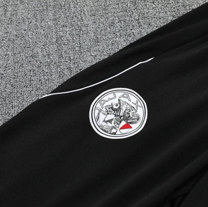 Ajax White and Black x Red Chándal