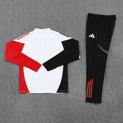 Ajax White and Black x Red Chándal