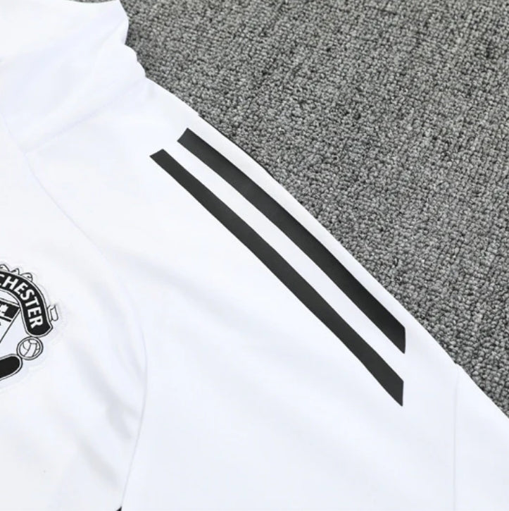 Manchester United White and Black Chándal