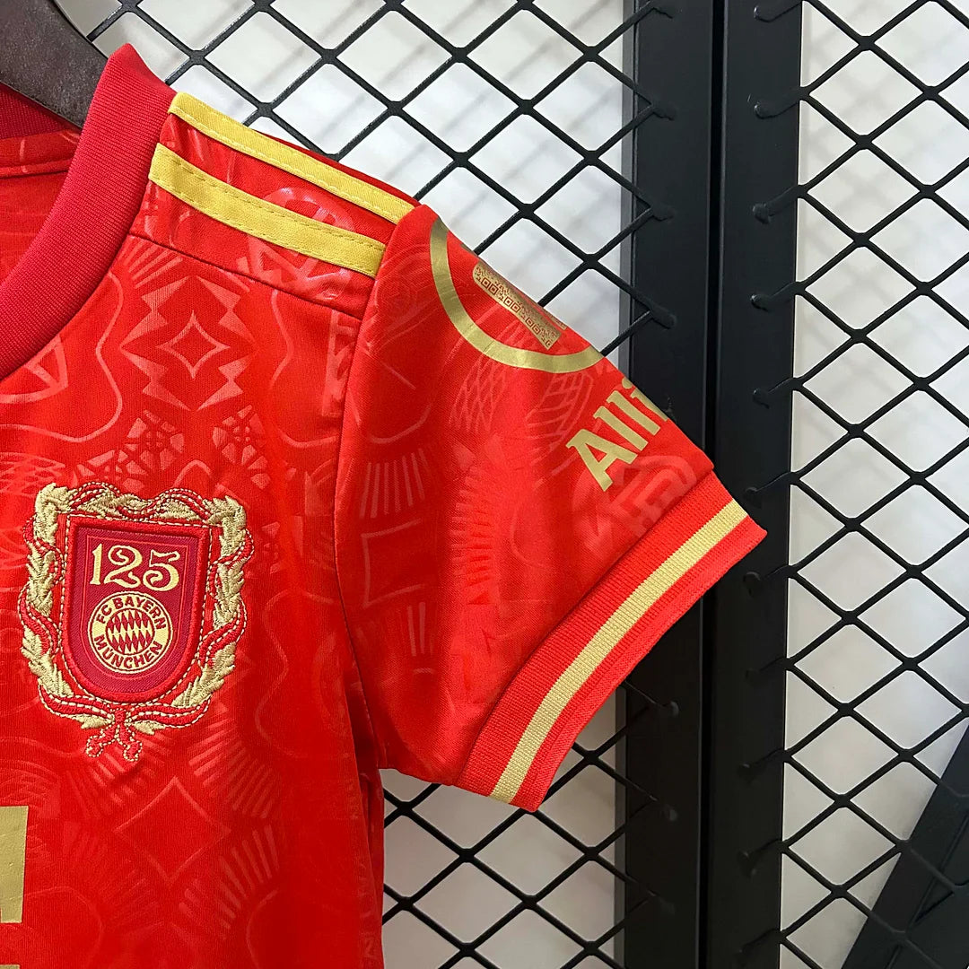 Bayern Munchen 2025/2026 125th Aniversario Edition Red Talla Niño