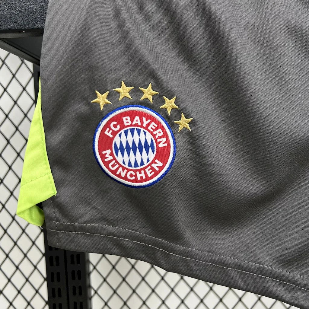 2025/2026 Bayern Munchen Goalkeeper Kit Talla Niño