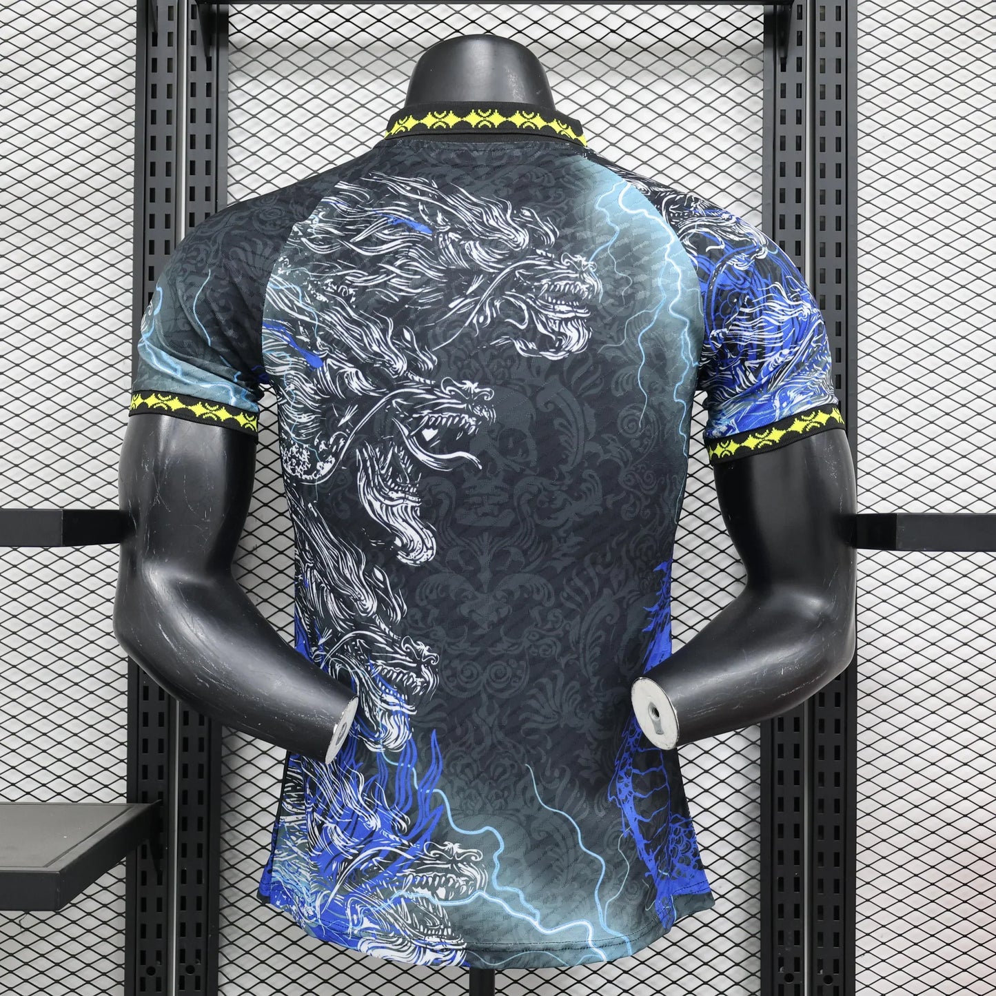 Real Madrid "Thunder Dragon" Edición Especial