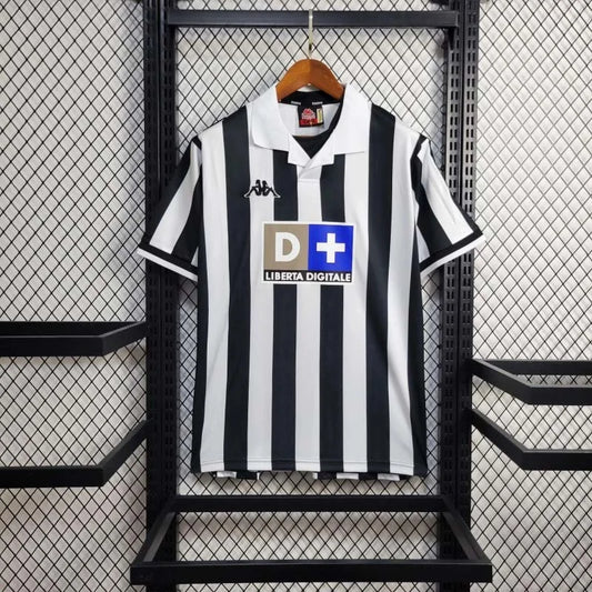 1998-1999 Retro Juventus Local