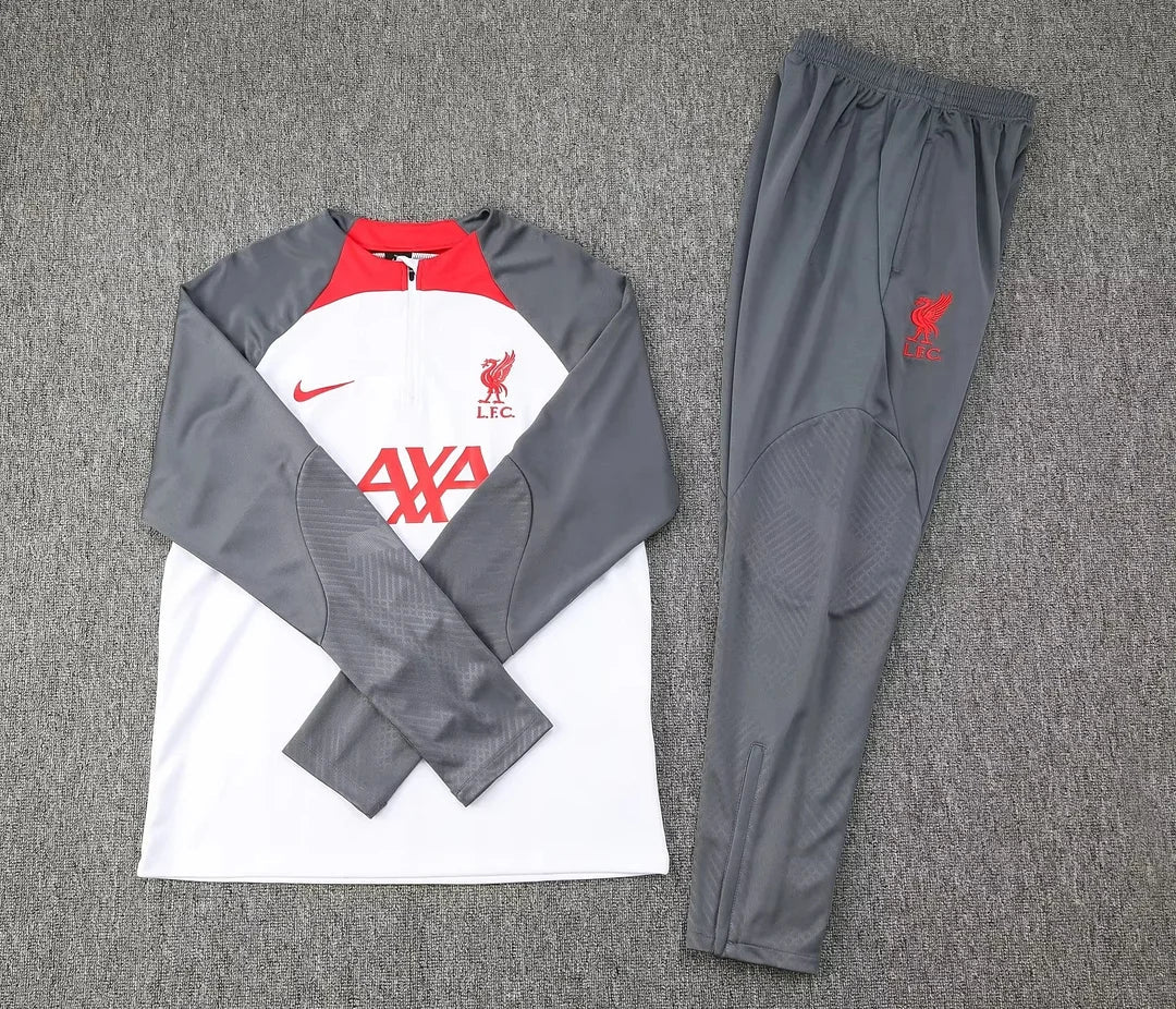 Liverpool White and Grey Chándal