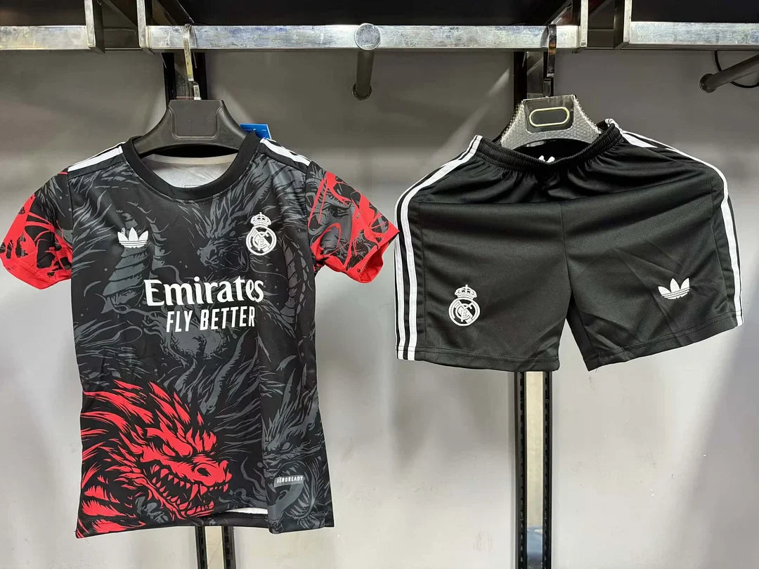 Real Madrid "Dragon's Embrace" Edición Especial Talla Niño